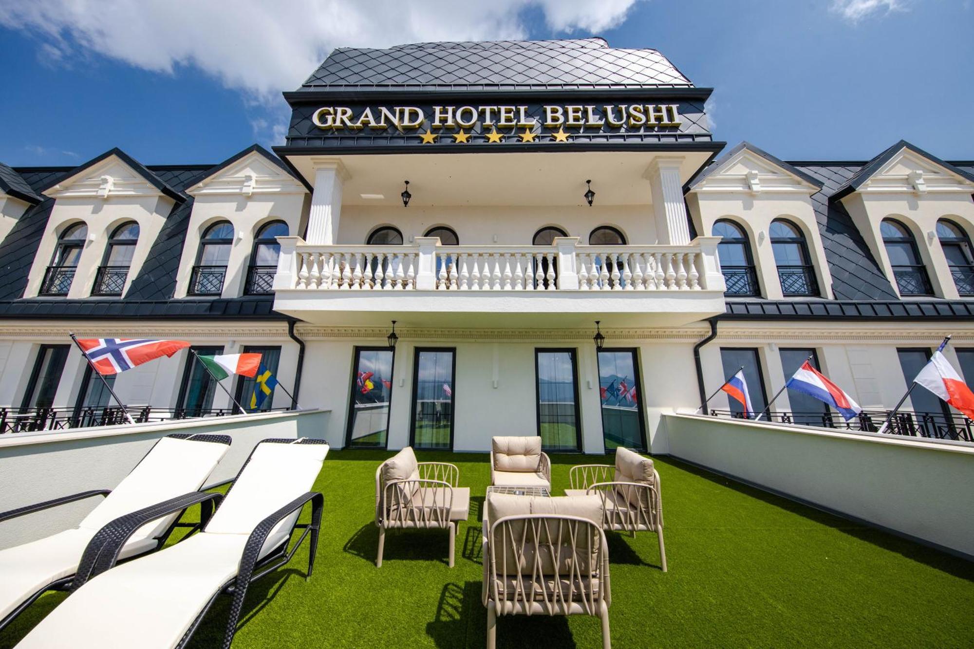 Grand Hotel Belushi Boge Kültér fotó
