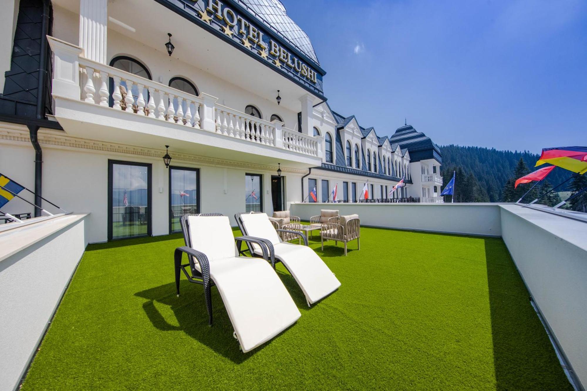 Grand Hotel Belushi Boge Kültér fotó